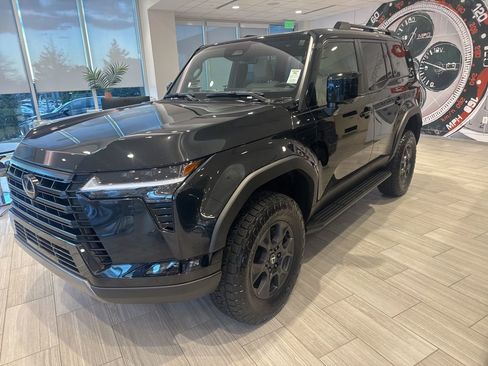 Certified 2025 Lexus GX 550 image 2