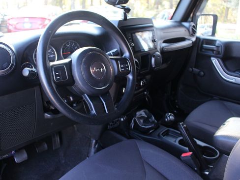 Used 2015 Jeep Wrangler Sport image 14