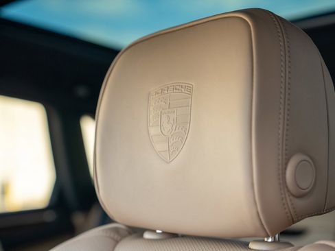 New 2026 Porsche Macan image 13