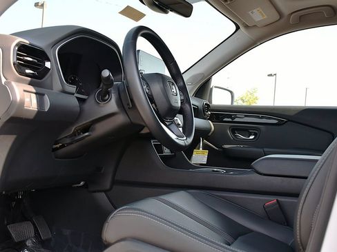 Used 2025 Honda Pilot Touring image 15