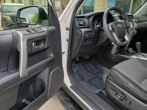 Used 2019 Toyota 4Runner SR5 Premium AWD/4WD image 10