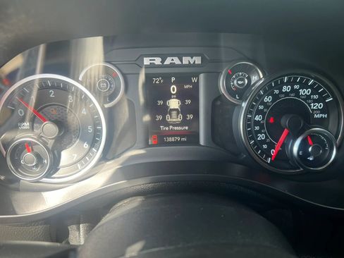 Used 2019 RAM 1500 Big Horn AWD/4WD image 16
