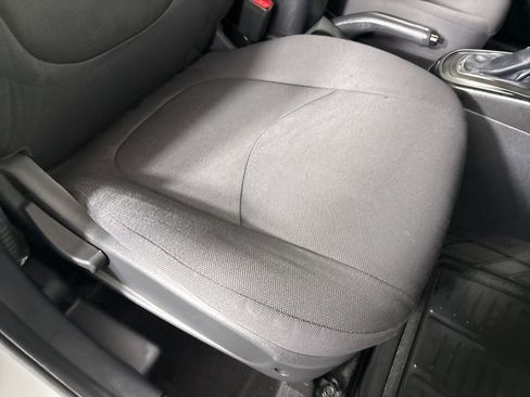 Used 2011 Kia Soul + image 24