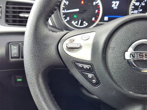 Used 2019 Nissan Sentra SV image 17