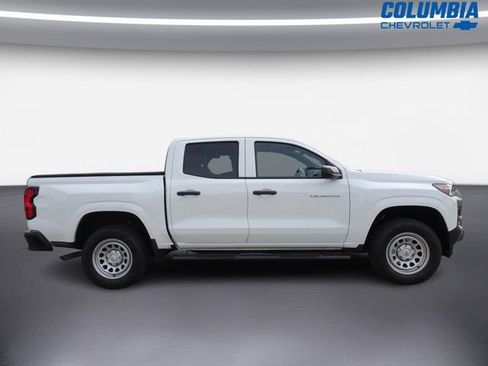 Used 2024 Chevrolet Colorado W/T RWD image 2
