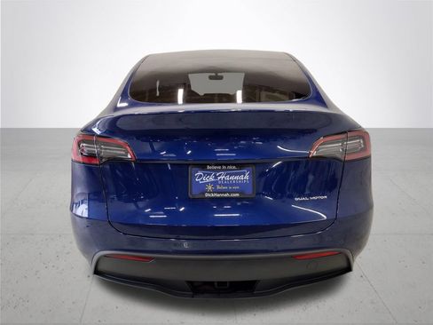 Used 2021 Tesla Model Y Long Range AWD/4WD image 12