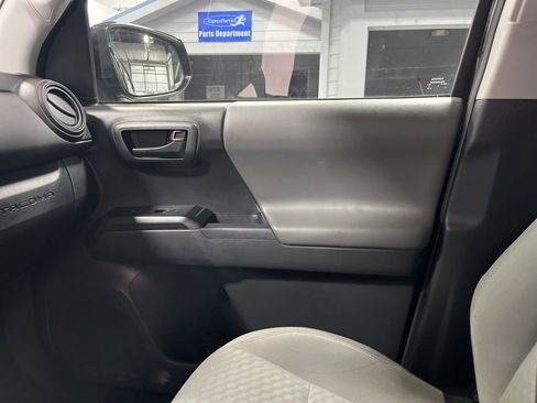 Used 2023 Toyota Tacoma SR AWD/4WD image 17