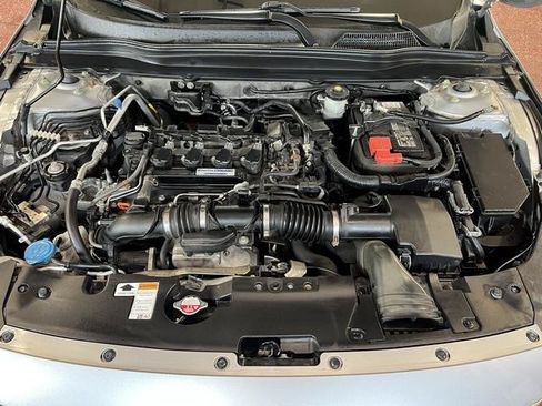 Used 2018 Honda Accord Sport image 12