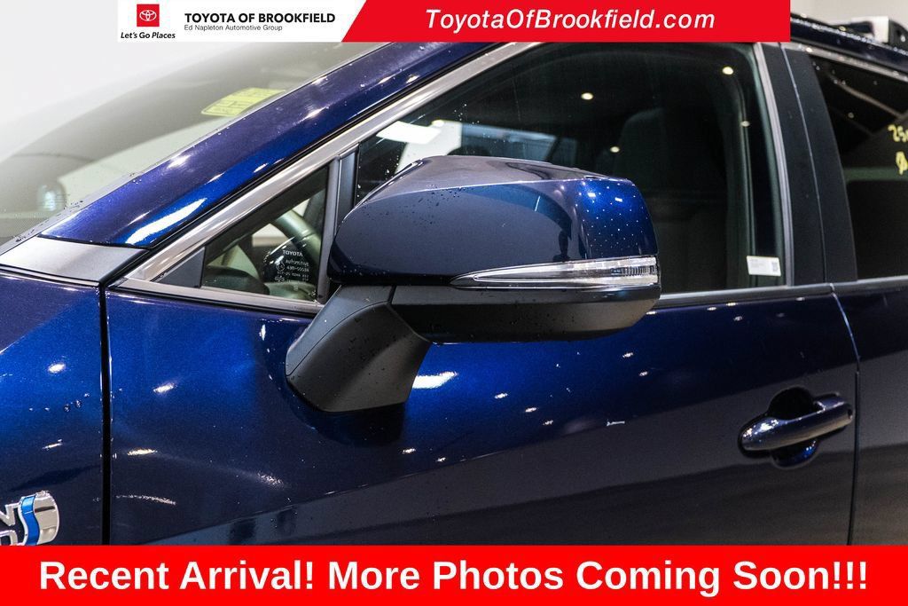 Used 2024 Toyota RAV4 SE w/ Weather & Moonroof Package AWD/4WD image 10
