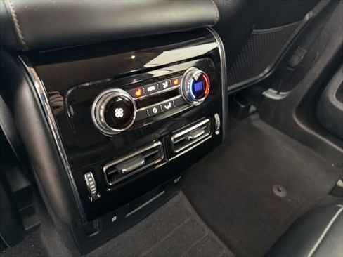 Used 2023 Lincoln Aviator AWD image 16