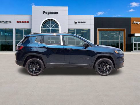 New 2026 Jeep Compass Latitude AWD/4WD image 7