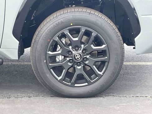 New 2026 Toyota Tundra Platinum AWD/4WD image 20