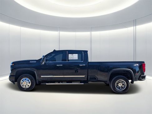 Used 2025 Chevrolet Silverado 3500 High Country w/ High Country Premium Package image 7