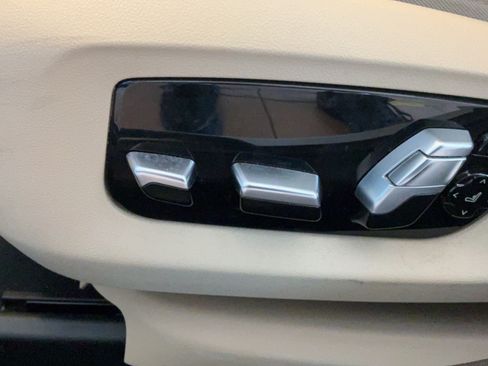 Used 2017 BMW 540i RWD image 28
