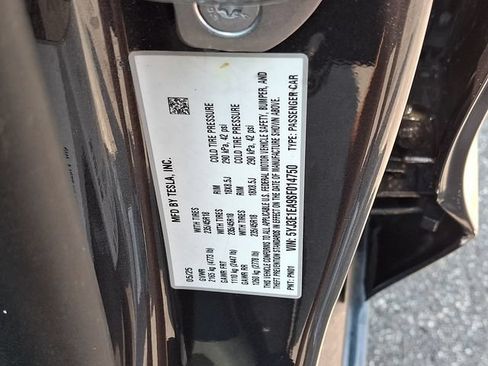 Used 2025 Tesla Model 3 Long Range RWD image 26