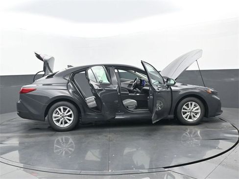 New 2026 Toyota Camry LE image 30