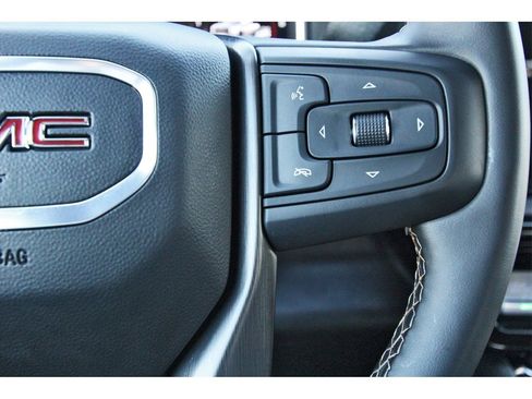 Used 2025 GMC Sierra 2500 AT4 image 14