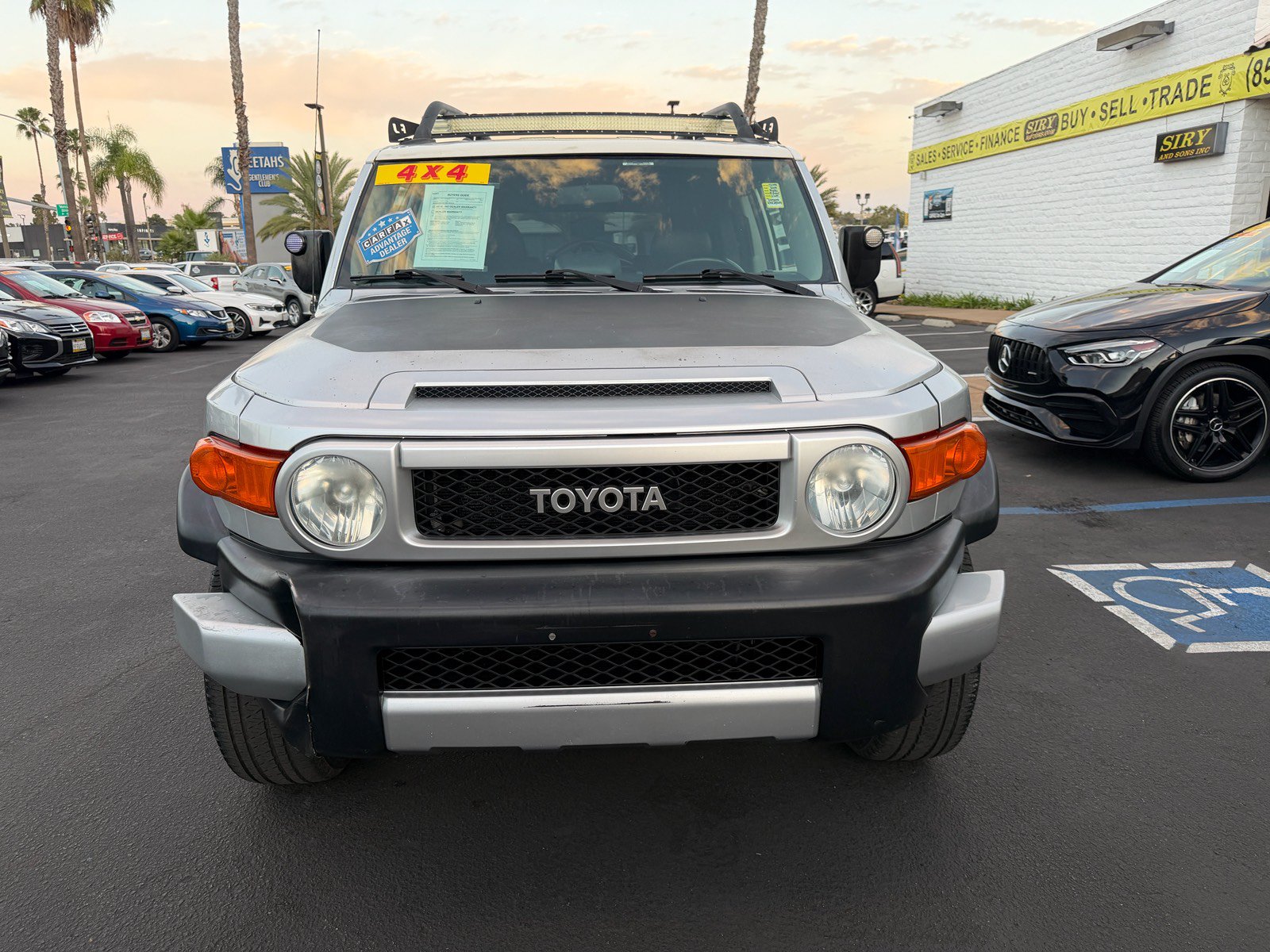 Used 2007 Toyota FJ Cruiser 4WD w/ Upgrade Pkg 1 image 8