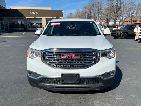 Used 2019 GMC Acadia SLT image 3