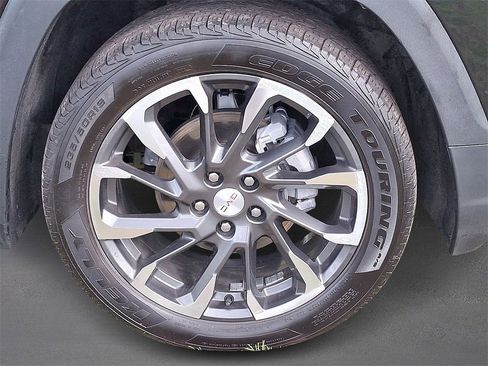 Used 2022 GMC Terrain SLT w/ Infotainment Package II image 7