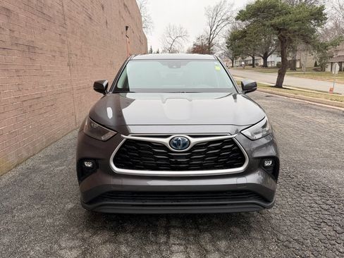 Used 2023 Toyota Highlander LE image 8