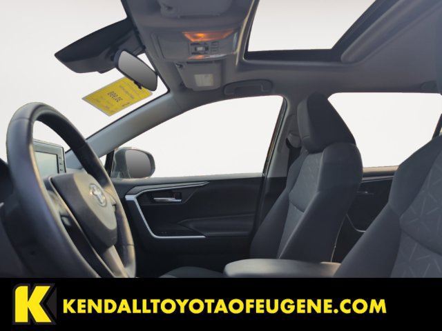 Used 2021 Toyota RAV4 XLE w/ Convenience Package AWD/4WD image 12