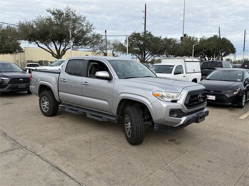 Used 2021 Toyota Tacoma SR w/ SR Convenience Package image 3