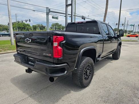 Used 2024 Chevrolet Silverado 2500 ZR2 w/ Technology Package AWD/4WD image 5