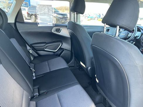 Used 2024 Kia Soul LX w/ Option Group 015 image 16