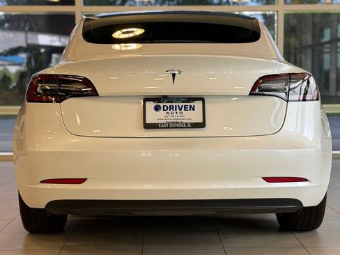 Used 2023 Tesla Model 3 Standard Range RWD image 5