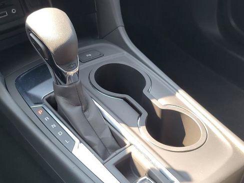 Used 2024 Chevrolet Equinox LT FWD image 30