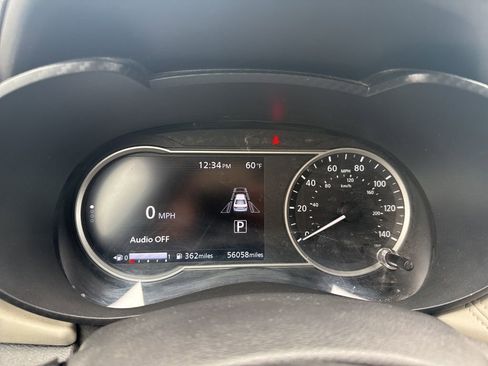 Used 2020 Nissan Versa SV image 19