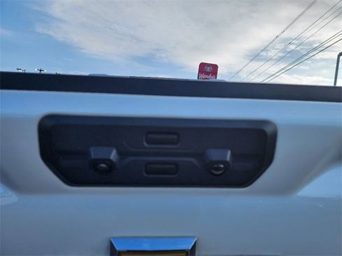 Used 2024 Chevrolet Silverado 1500 High Country w/ Technology Package image 11