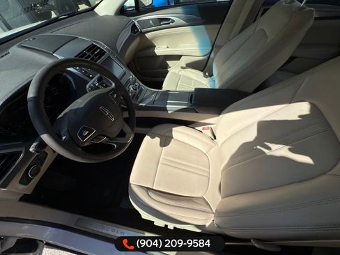 Used 2020 Lincoln MKZ image 21