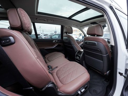 Used 2026 BMW X7 xDrive40i image 47