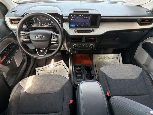 Used 2024 Ford Maverick XLT image 11