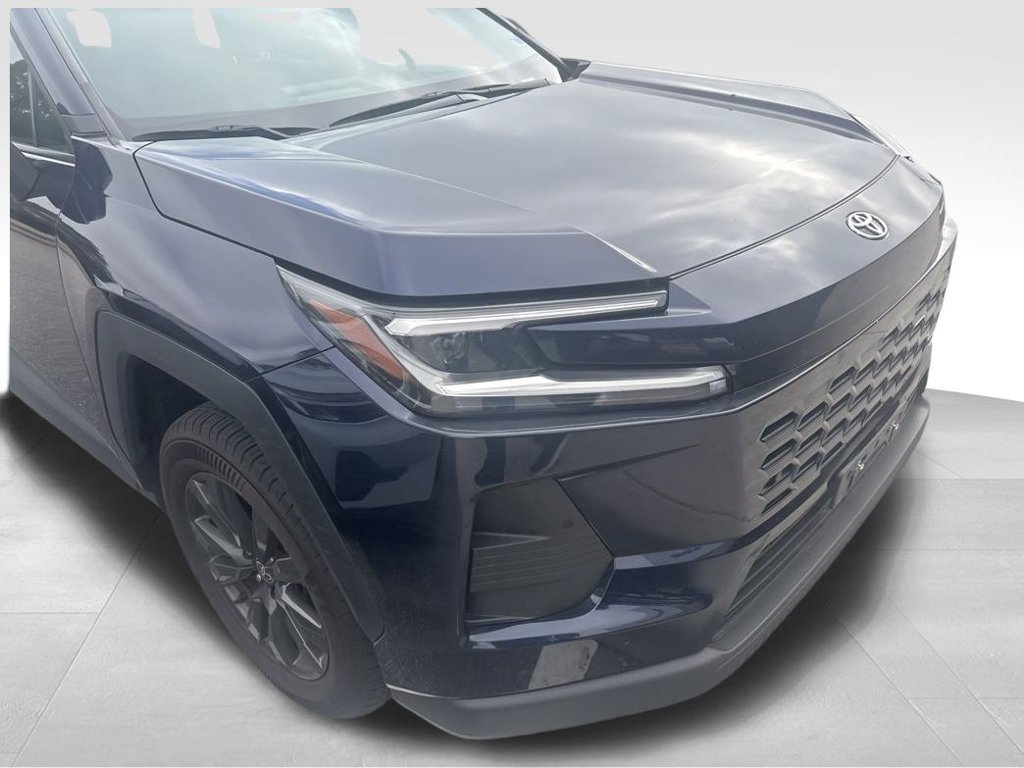 Used 2026 Toyota RAV4 XLE Premium AWD/4WD image 4