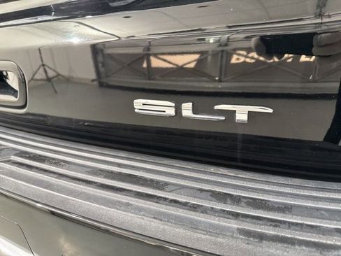 Used 2021 GMC Yukon SLT w/ SLT Luxury Plus Package image 12