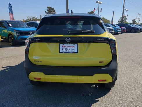 New 2026 Nissan Kicks SR w/ SR Premium Package image 5