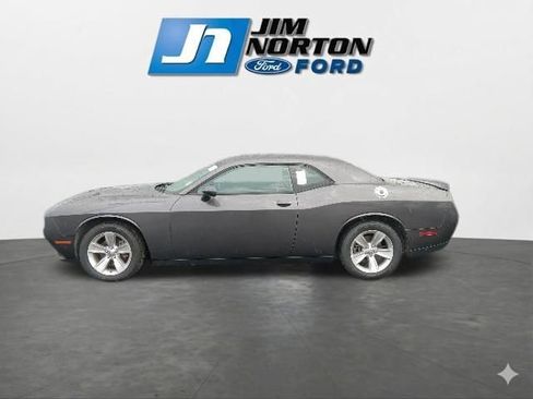 Used 2023 Dodge Challenger SXT RWD image 6