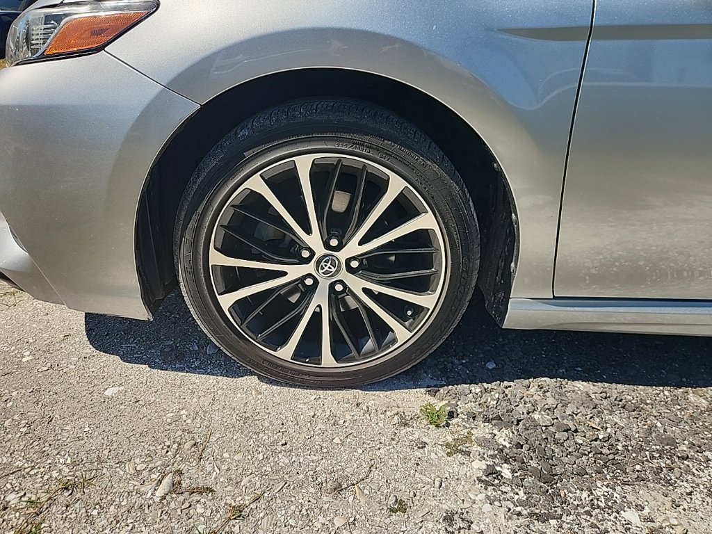 Used 2018 Toyota Camry SE FWD image 7