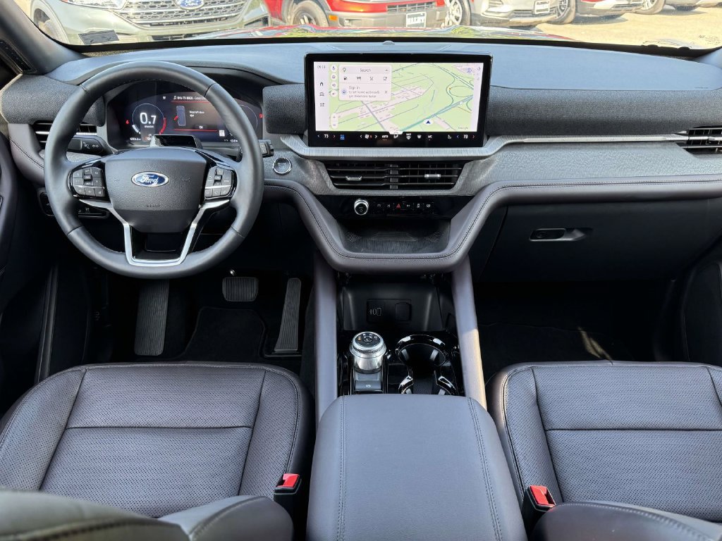 Certified 2026 Ford Explorer Platinum w/ LUX Leather Package AWD/4WD image 2