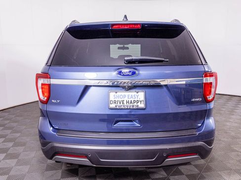 Used 2019 Ford Explorer XLT image 11