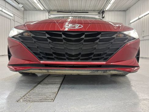 Used 2023 Hyundai Elantra SEL FWD image 11