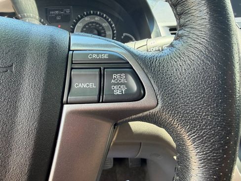 Used 2014 Honda Odyssey EX-L image 22