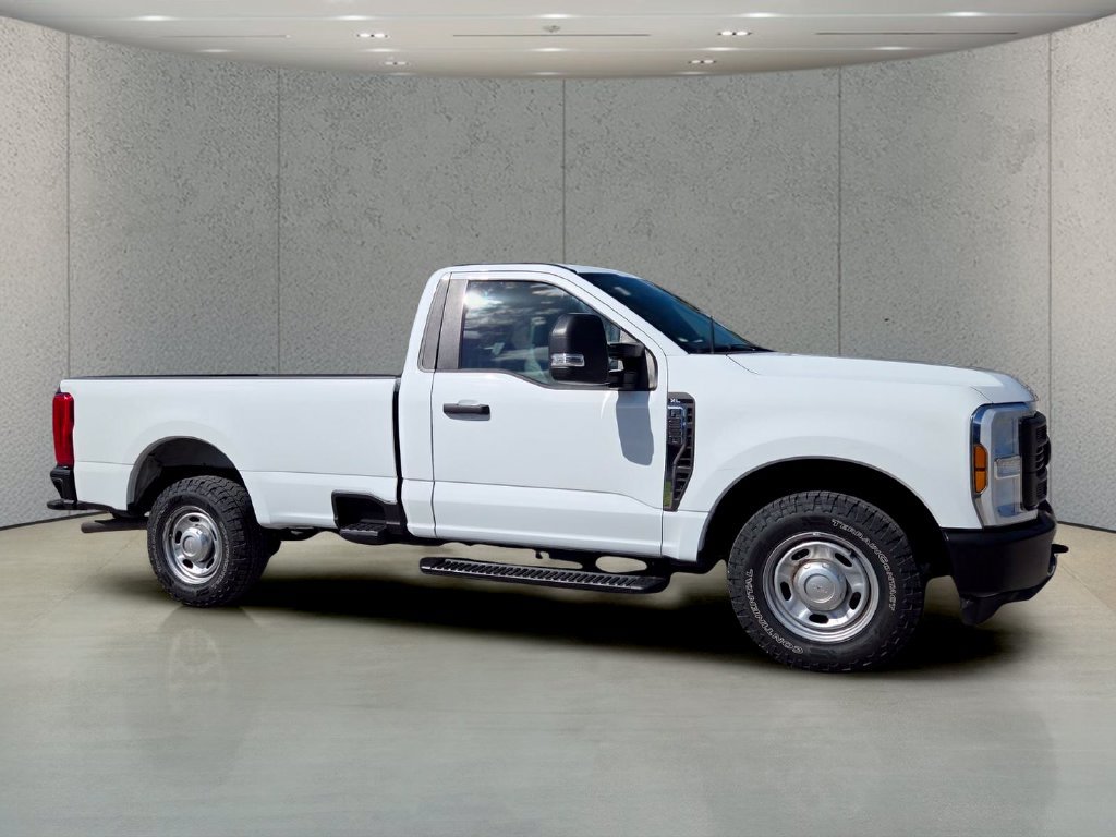 Used 2024 Ford F250 XL RWD image 3