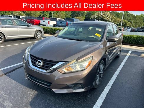 Used 2016 Nissan Altima 2.5 SV w/ Convenience Package FWD image 11