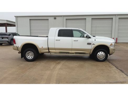 Used 2017 RAM 3500 Laramie Longhorn w/ Convenience Group image 9