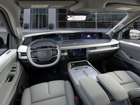 New 2026 Lincoln Navigator Reserve AWD/4WD image 9