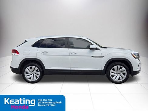 Used 2023 Volkswagen Atlas Cross Sport SE w/ Panoramic Sunroof Package FWD image 9